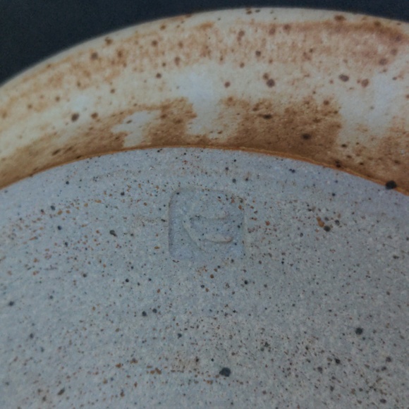 Large Vintage Pottery Ashtray - Picture 6 of 7